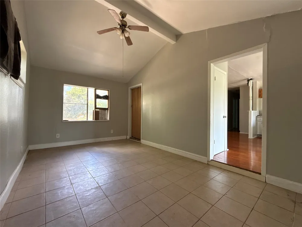 7323 Walnut Valley Drive San Antonio, TX 78242