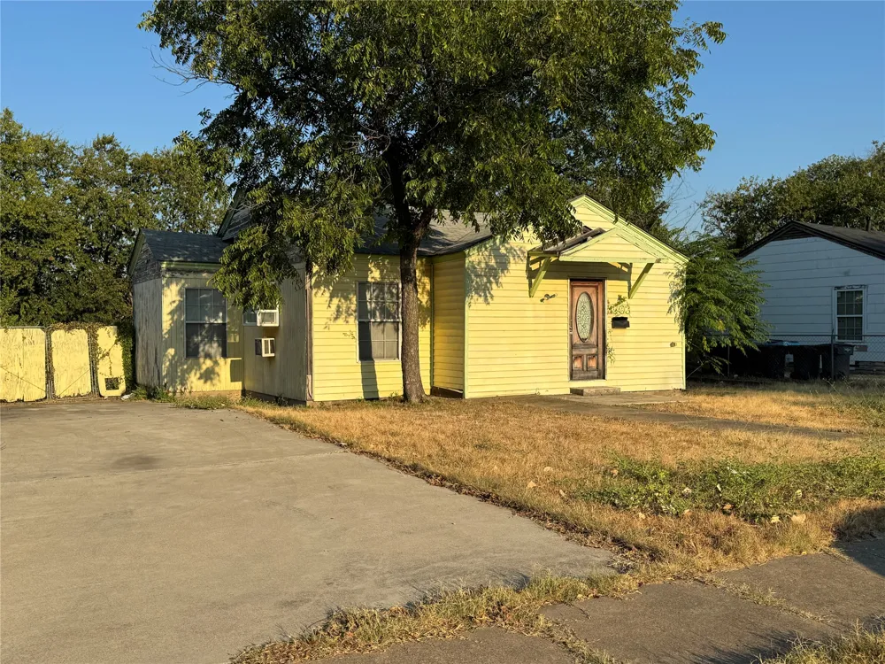 3203 Runnels Street Fort Worth, TX 76106