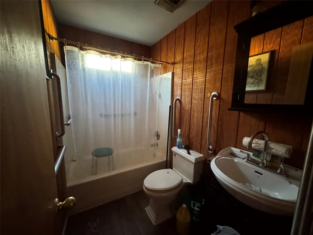 3203 Runnels Street Fort Worth, TX 76106