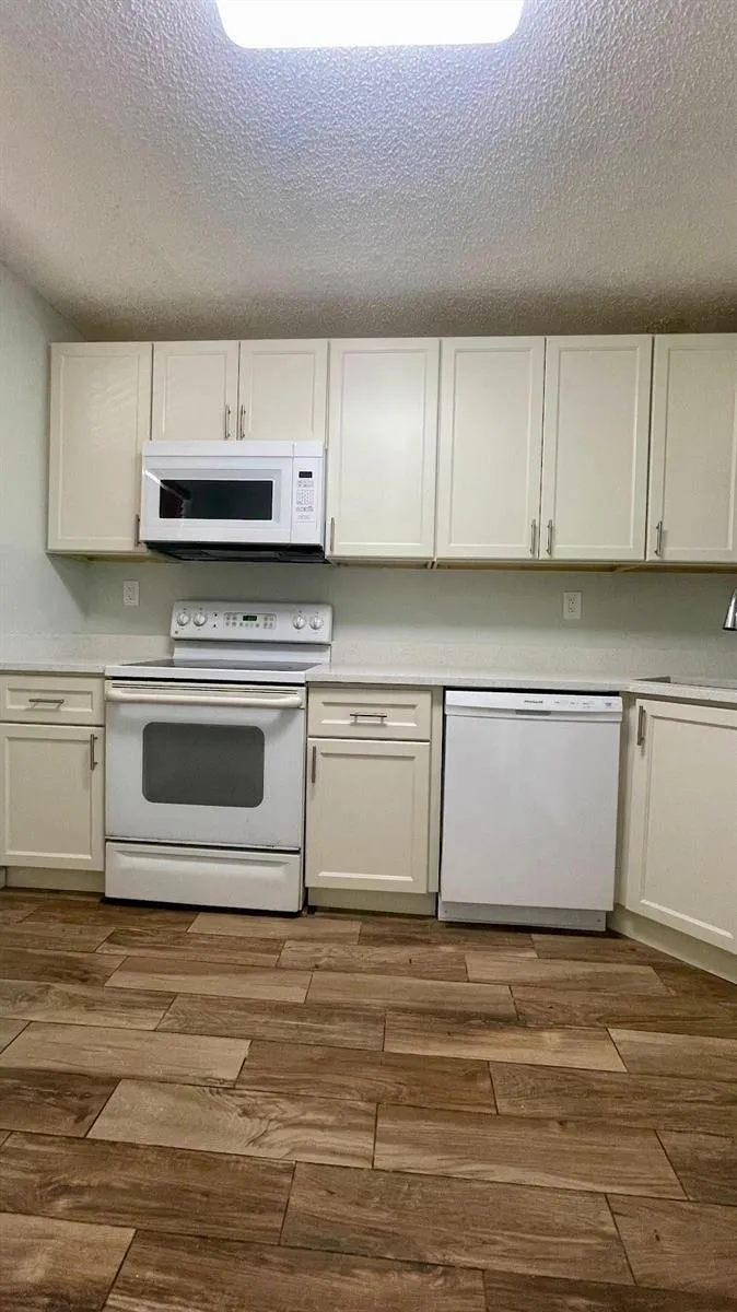 1801 NW 75TH AVENUE #211 Plantation, FL 33313
