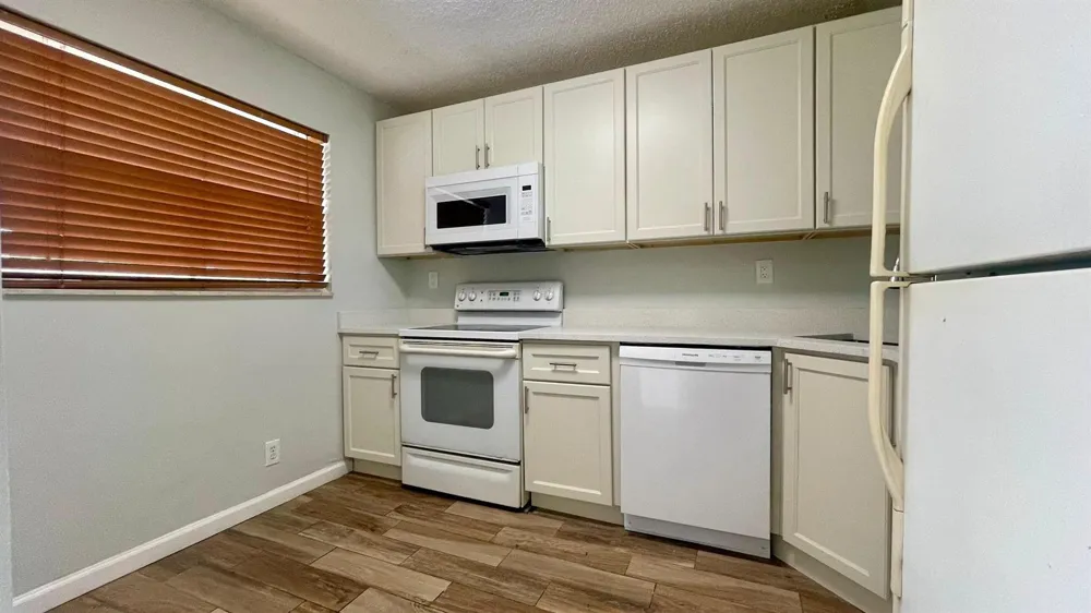 1801 NW 75TH AVENUE #211 Plantation, FL 33313