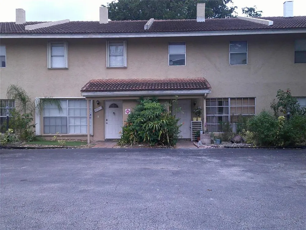4291 CORAL SPRINGS DRIVE #3E Coral Springs, FL 33065