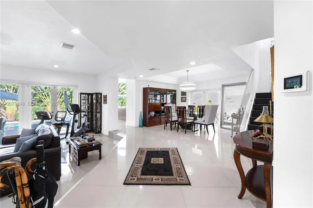 5348 NW 106th Ct Doral, FL 33178