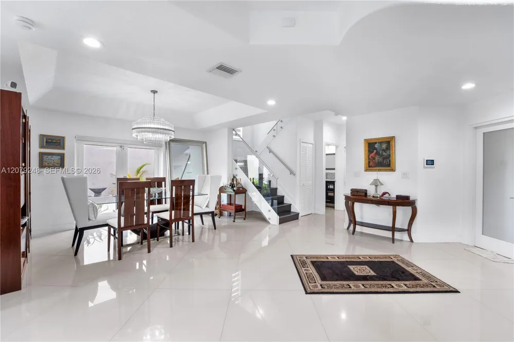 5348 NW 106th Ct Doral, FL 33178