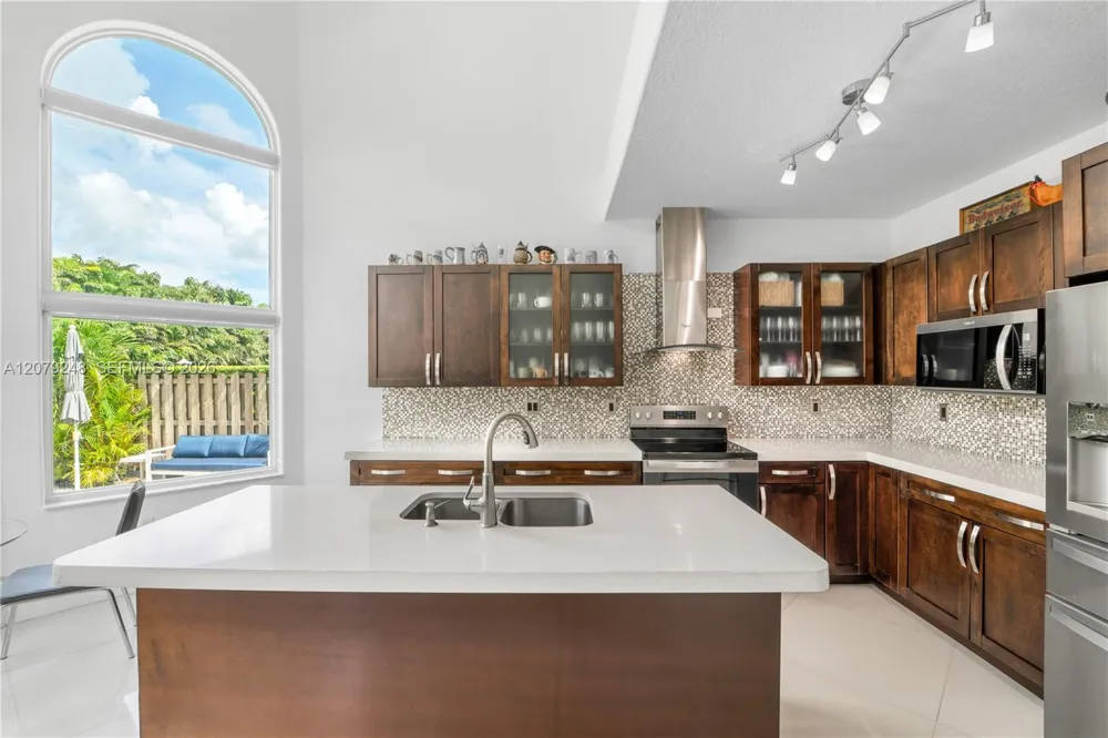 5348 NW 106th Ct Doral, FL 33178