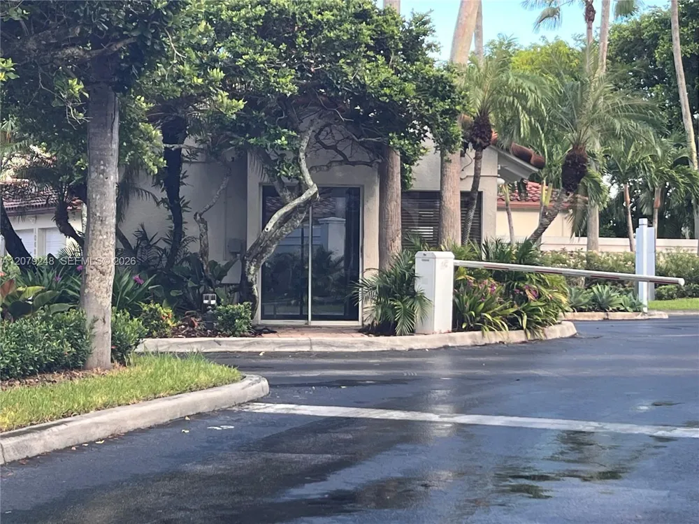 5348 NW 106th Ct Doral, FL 33178