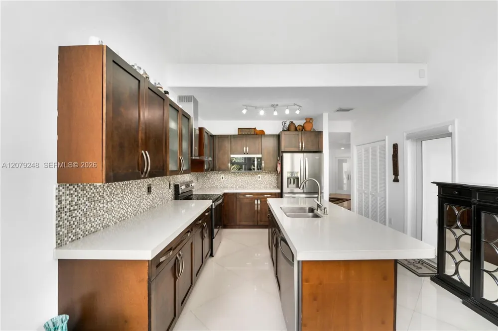 5348 NW 106th Ct Doral, FL 33178