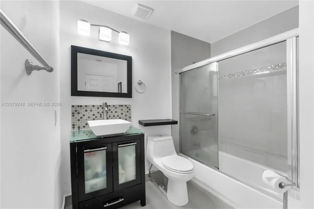 5348 NW 106th Ct Doral, FL 33178