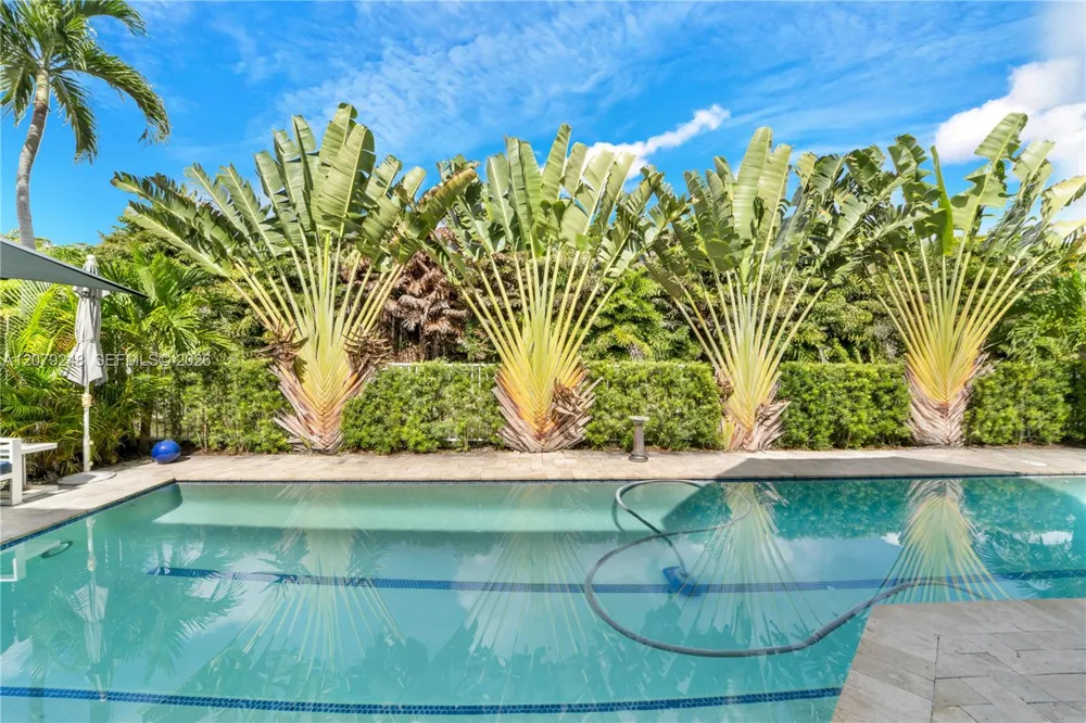 5348 NW 106th Ct Doral, FL 33178
