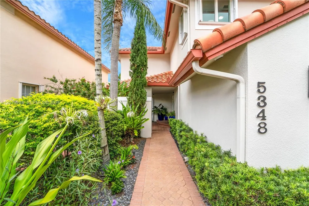 5348 NW 106th Ct Doral, FL 33178