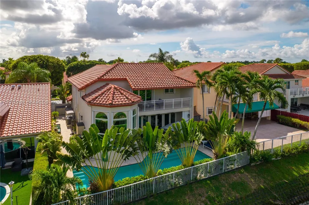 5348 NW 106th Ct Doral, FL 33178