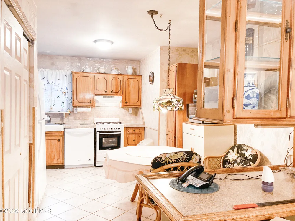 3 Swan Street Manchester, NJ 08759