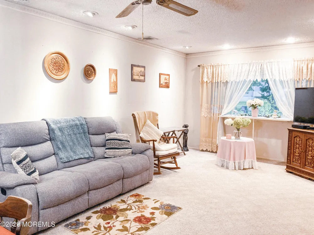 3 Swan Street Manchester, NJ 08759
