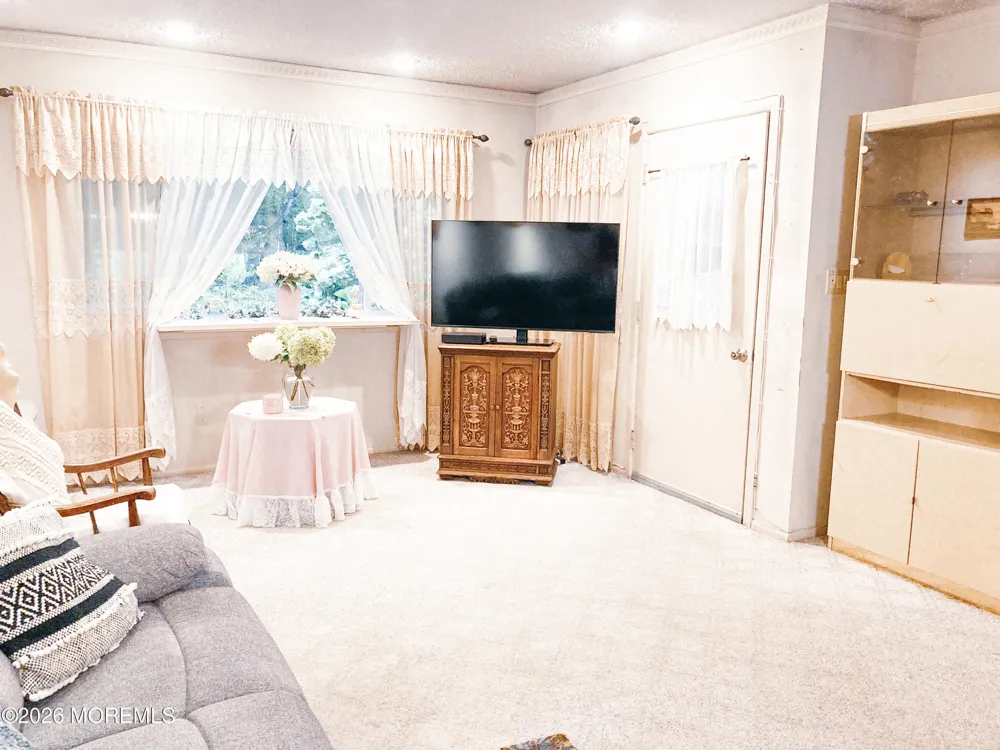 3 Swan Street Manchester, NJ 08759