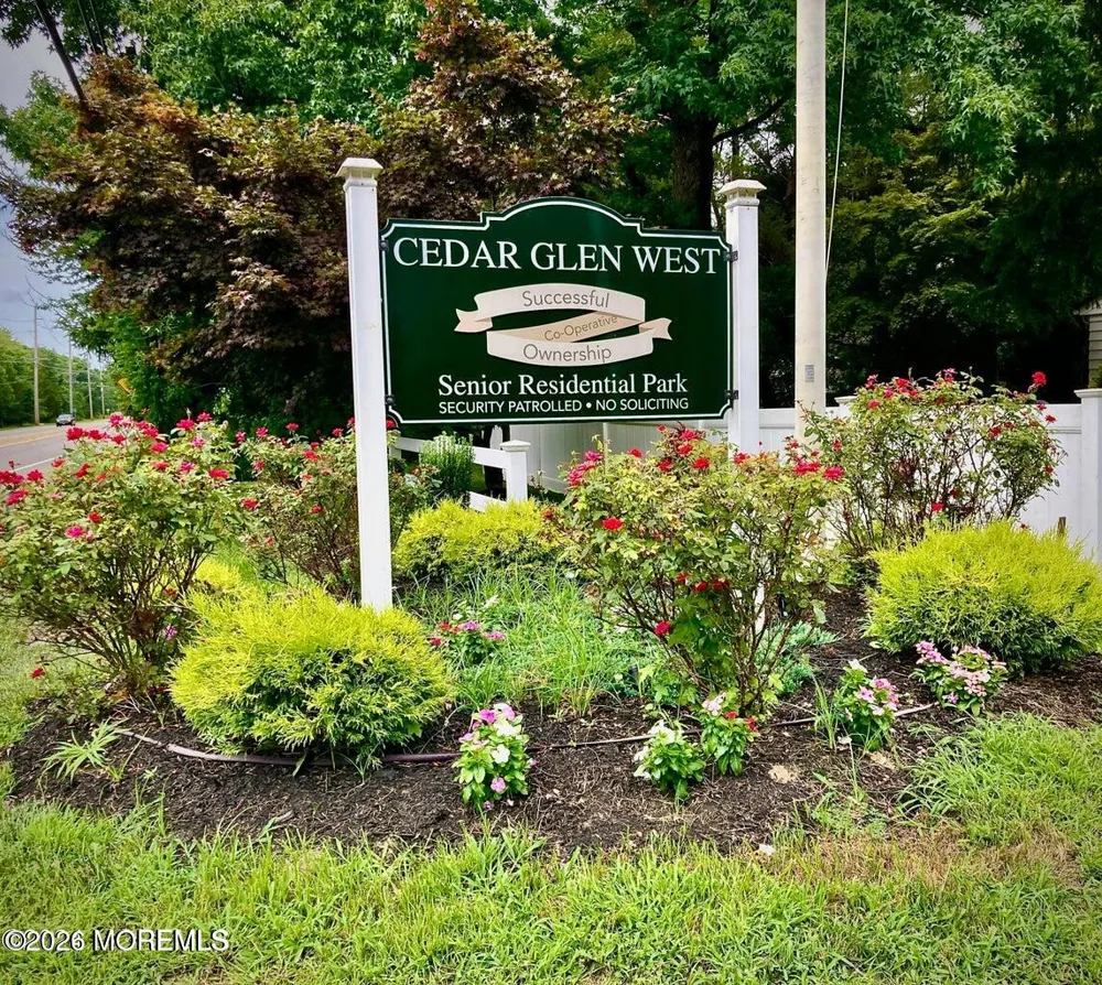 3 Swan Street Manchester, NJ 08759