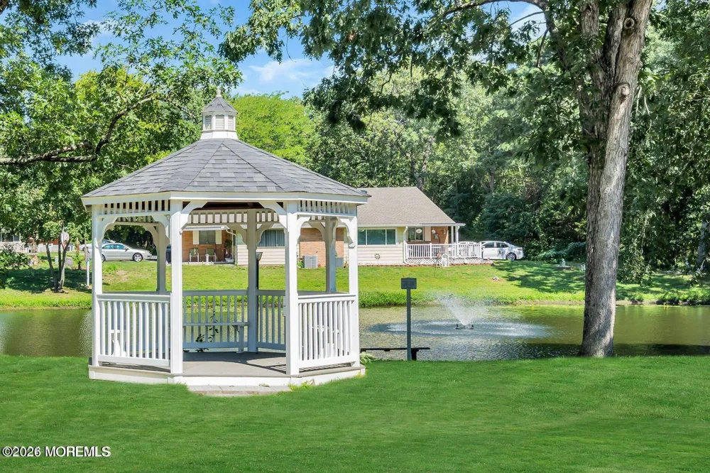 3 Swan Street Manchester, NJ 08759