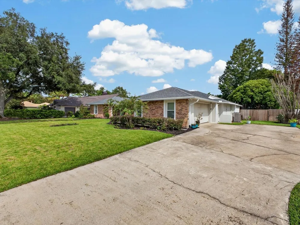 992 SLEEPING ROCK COURT Winter Springs, FL 32708