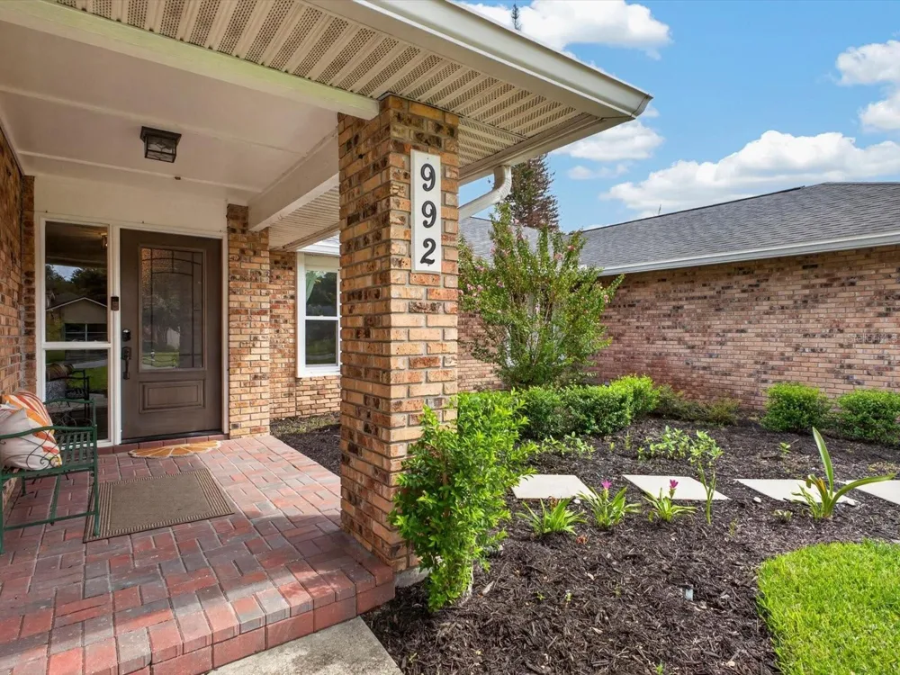 992 SLEEPING ROCK COURT Winter Springs, FL 32708