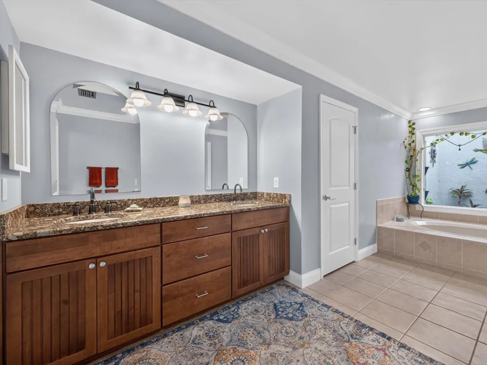 992 SLEEPING ROCK COURT Winter Springs, FL 32708