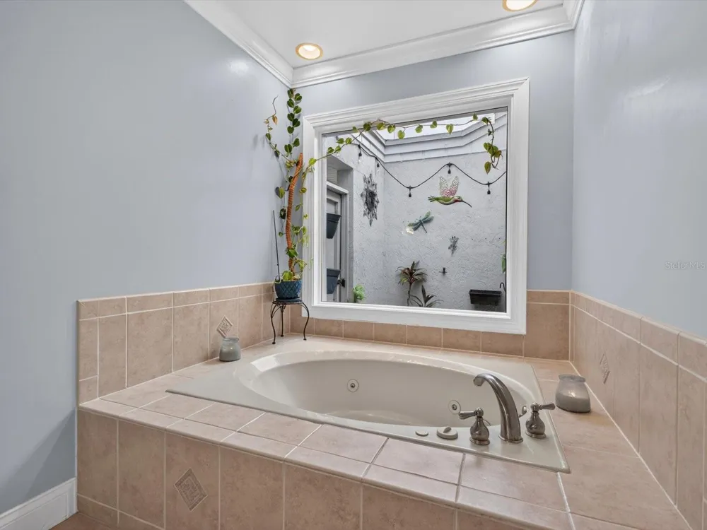 992 SLEEPING ROCK COURT Winter Springs, FL 32708