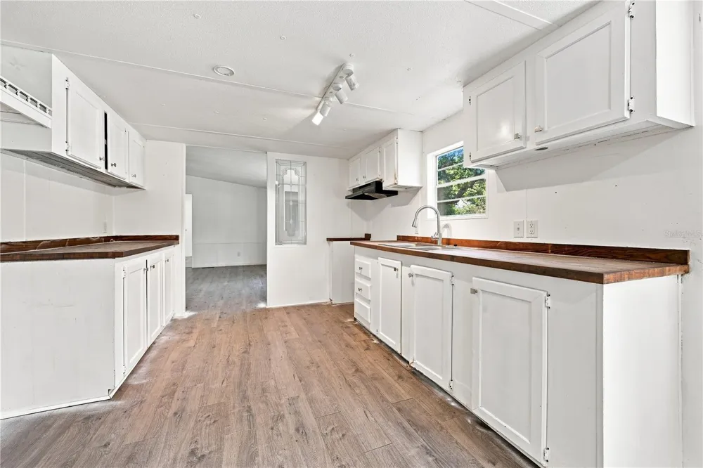 34921 EMILY DRIVE Dade City, FL 33523