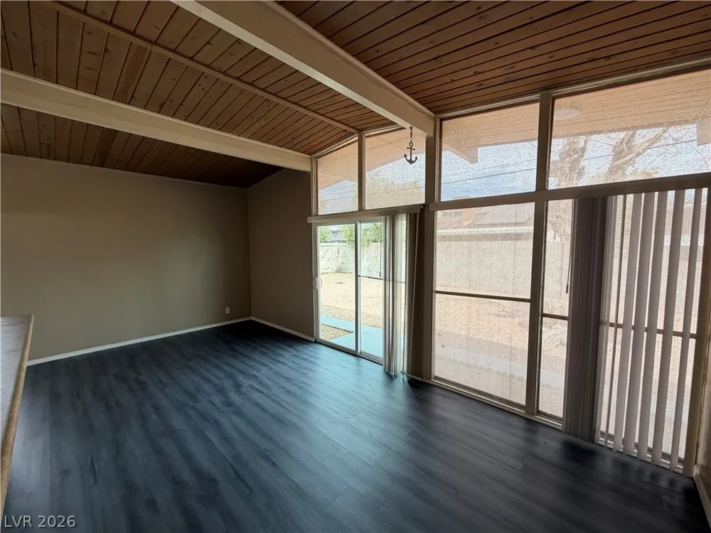 4512 Exposition Avenue Las Vegas, NV 89102