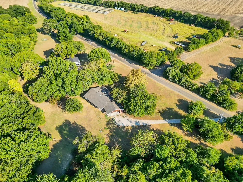 2162 Old Waxahachie Road Ennis, TX 75119