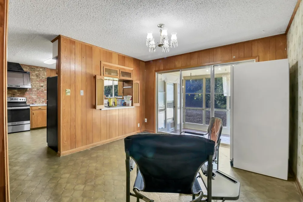 2162 Old Waxahachie Road Ennis, TX 75119