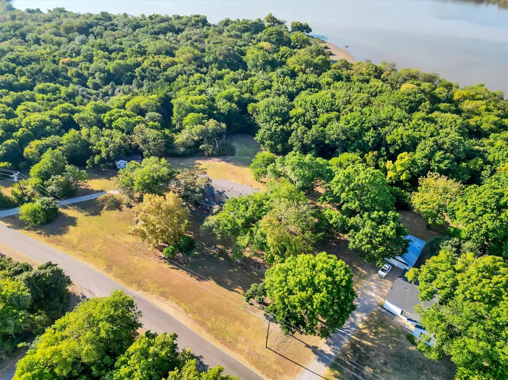 2162 Old Waxahachie Road Ennis, TX 75119