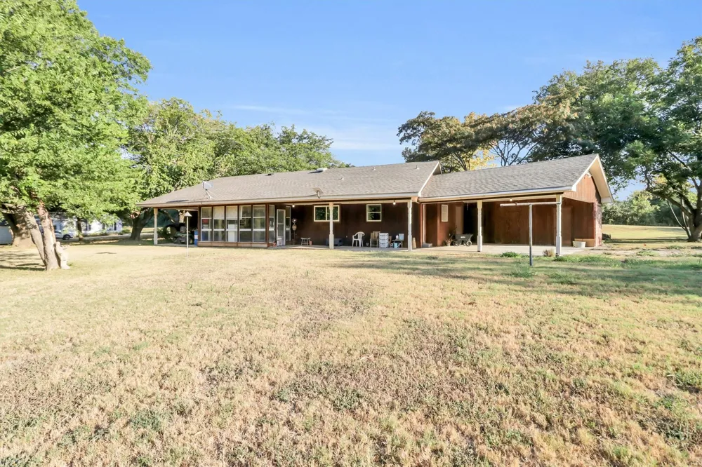 2162 Old Waxahachie Road Ennis, TX 75119