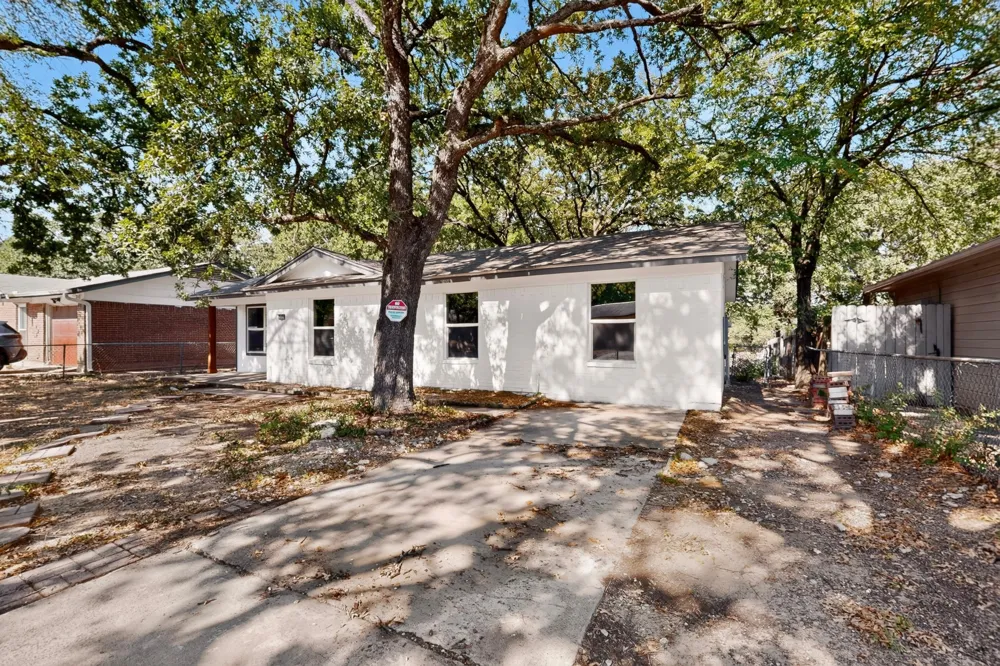 3029 Forestdale Lane Balch Springs, TX 75180