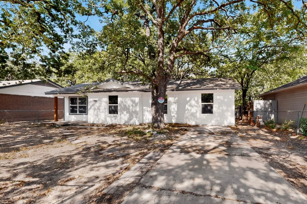 3029 Forestdale Lane Balch Springs, TX 75180