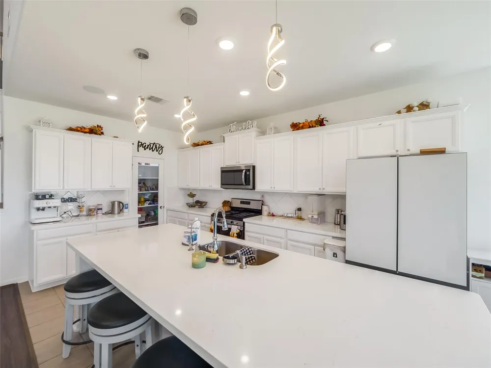 8610 Cichlid Lane Cypress, TX 77433