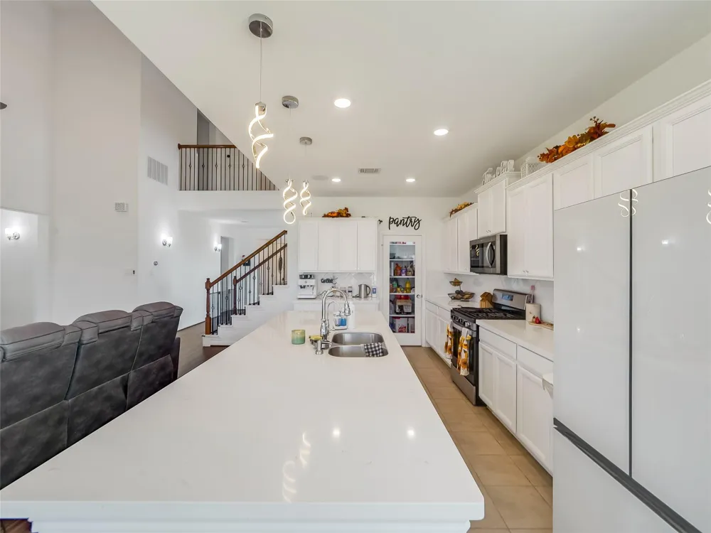 8610 Cichlid Lane Cypress, TX 77433