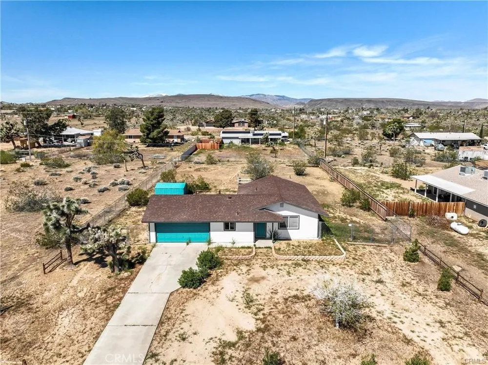 3800 Ruidosa Yucca Valley, CA 92284