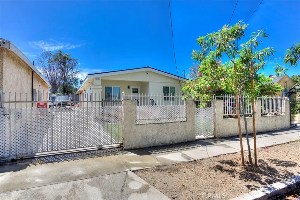 1474 E 110th Los Angeles, CA 90059