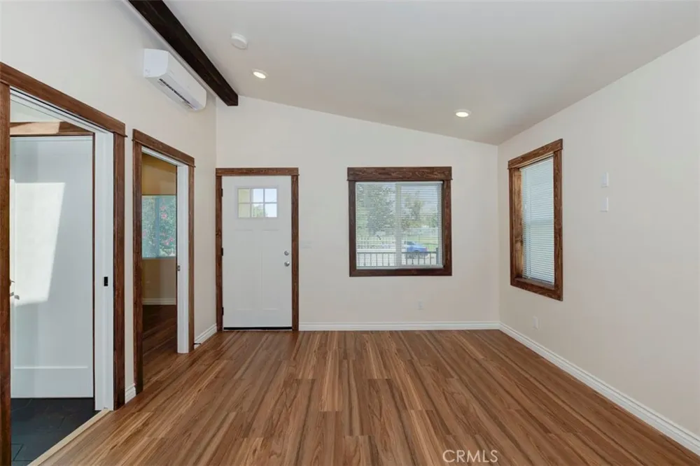 1474 E 110th Los Angeles, CA 90059