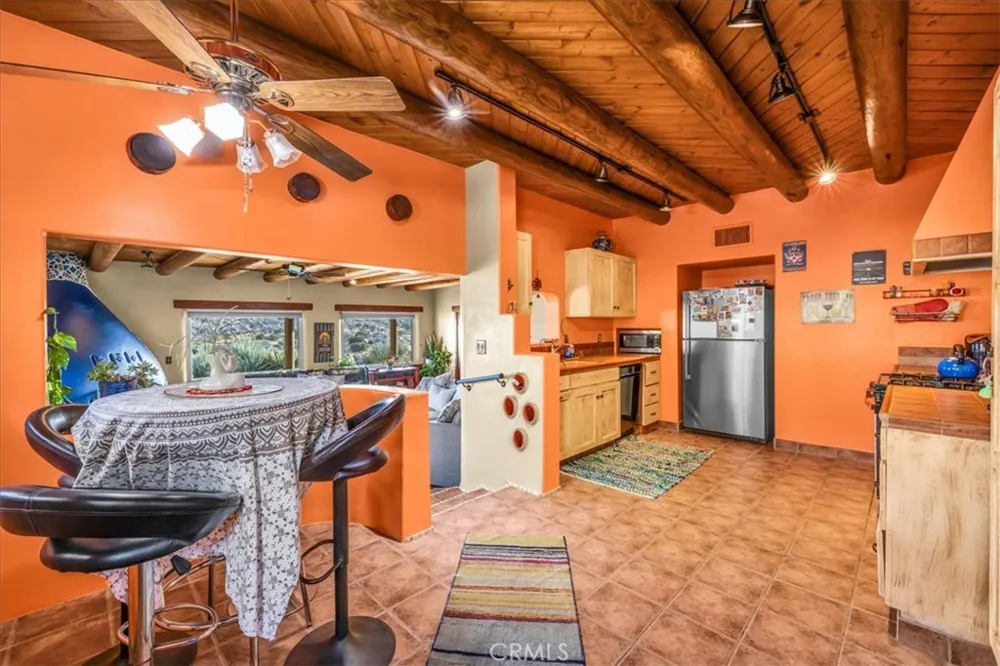5484 Paisano Yucca Valley, CA 92284