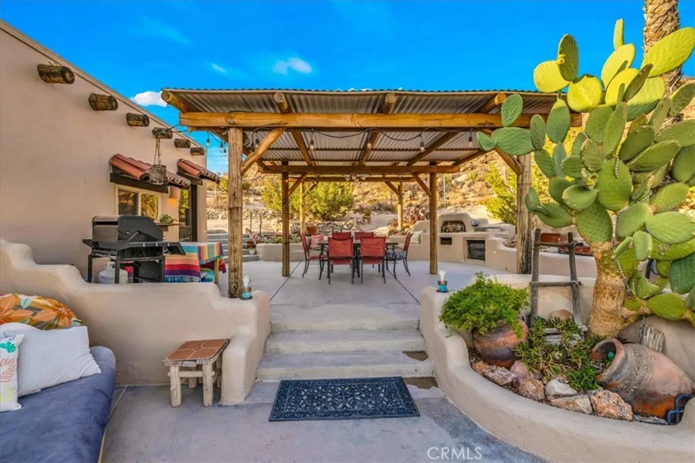 5484 Paisano Yucca Valley, CA 92284