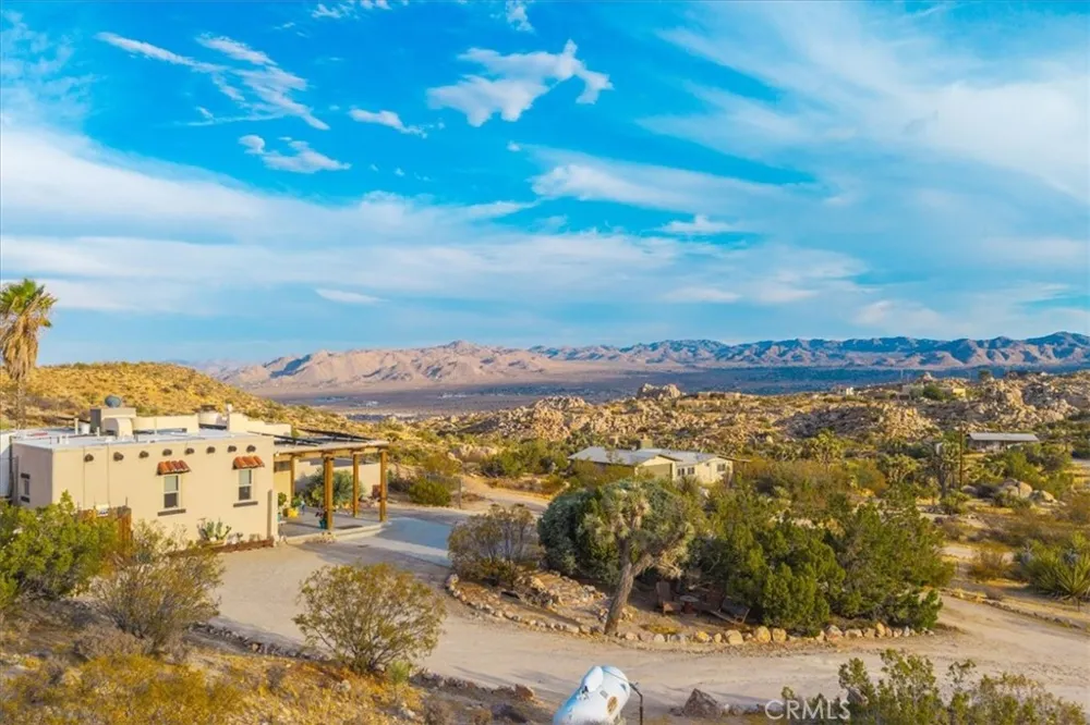 5484 Paisano Yucca Valley, CA 92284