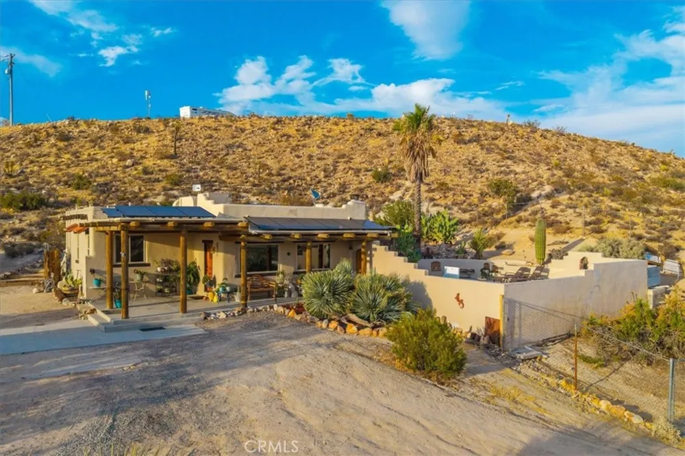 5484 Paisano Yucca Valley, CA 92284