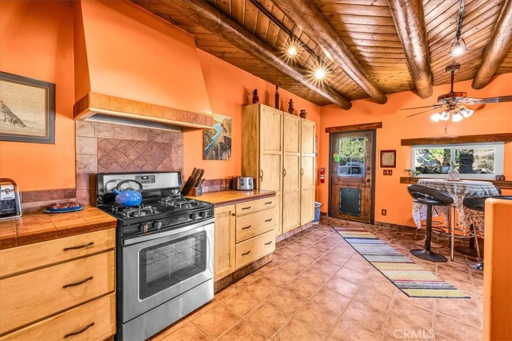 5484 Paisano Yucca Valley, CA 92284