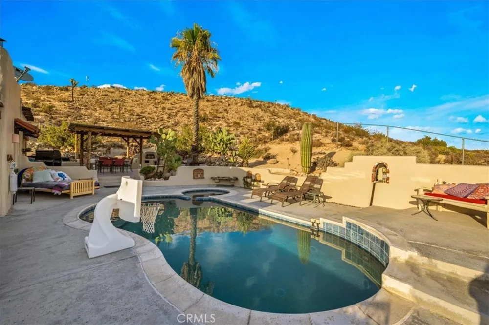 5484 Paisano Yucca Valley, CA 92284