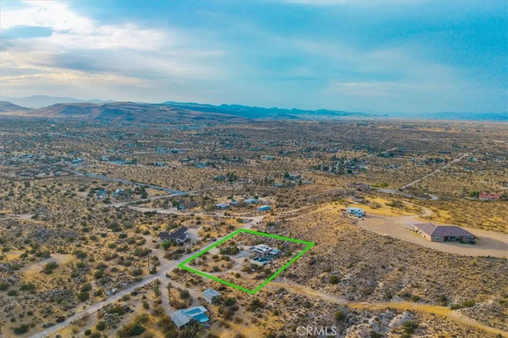5484 Paisano Yucca Valley, CA 92284