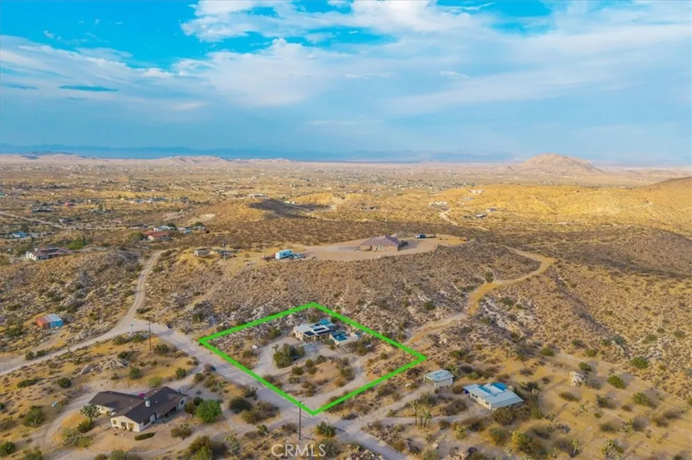 5484 Paisano Yucca Valley, CA 92284