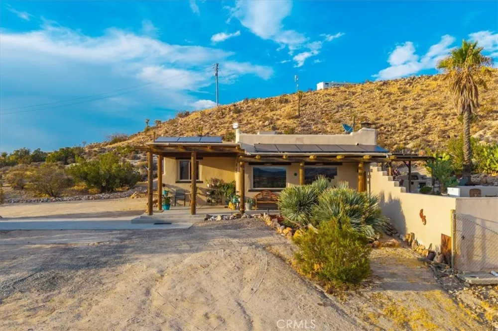 5484 Paisano Yucca Valley, CA 92284