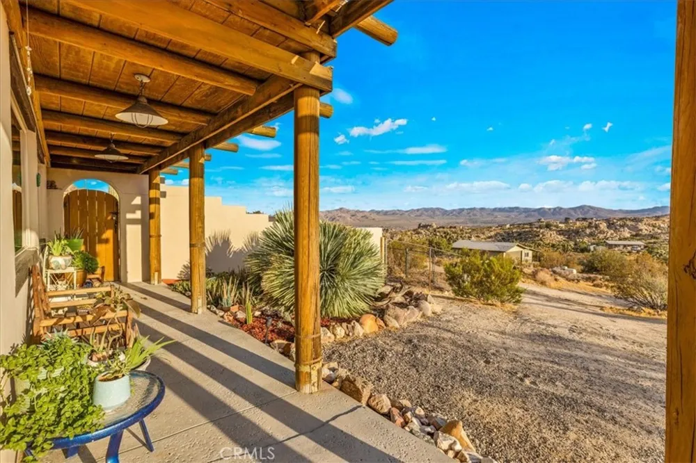 5484 Paisano Yucca Valley, CA 92284