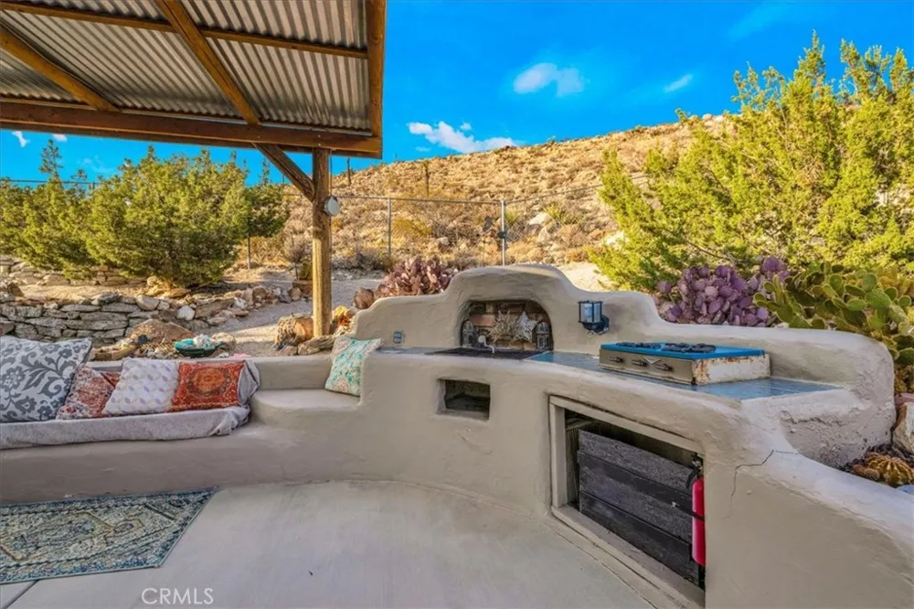 5484 Paisano Yucca Valley, CA 92284