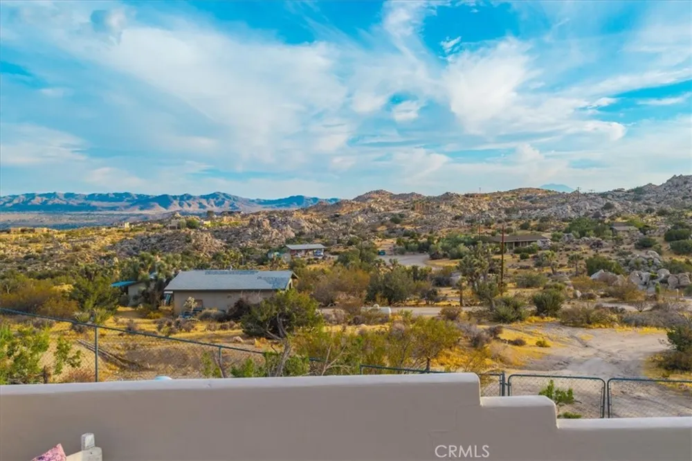 5484 Paisano Yucca Valley, CA 92284