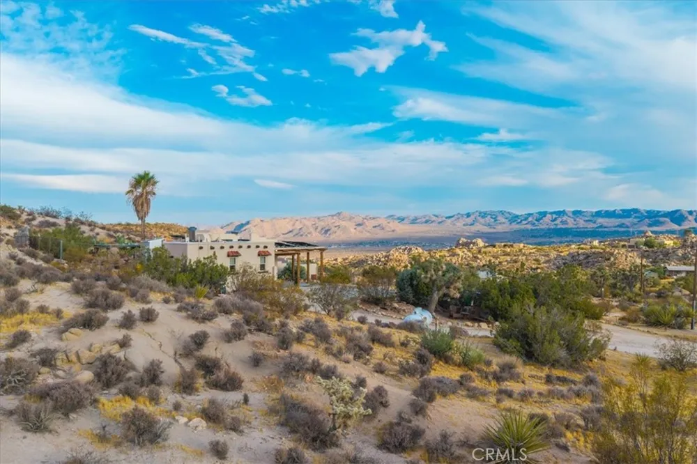 5484 Paisano Yucca Valley, CA 92284